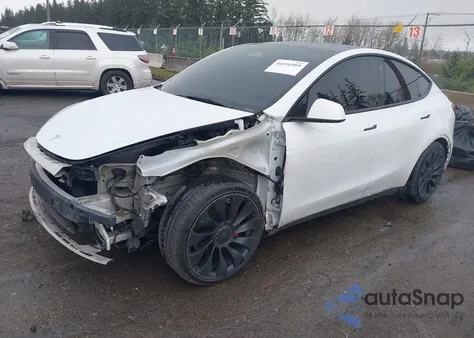 2022 Tesla Model Y Performance Dual Motor All-Wheel Drive from USA, damaged, VIN 7SAYGDEF7NF517939